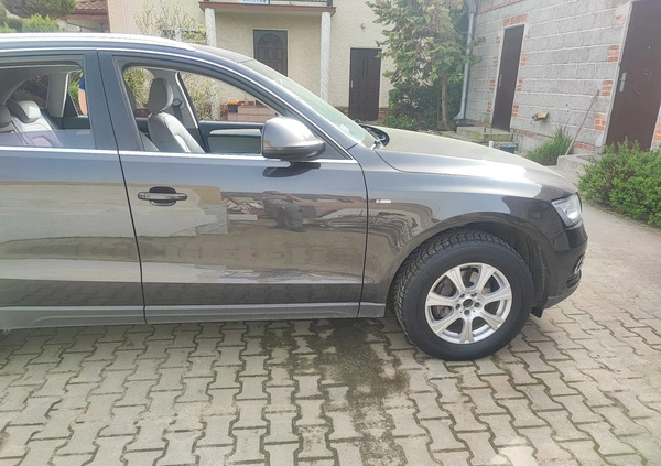 Audi Q5 cena 65000 przebieg: 272562, rok produkcji 2014 z Gąbin małe 121